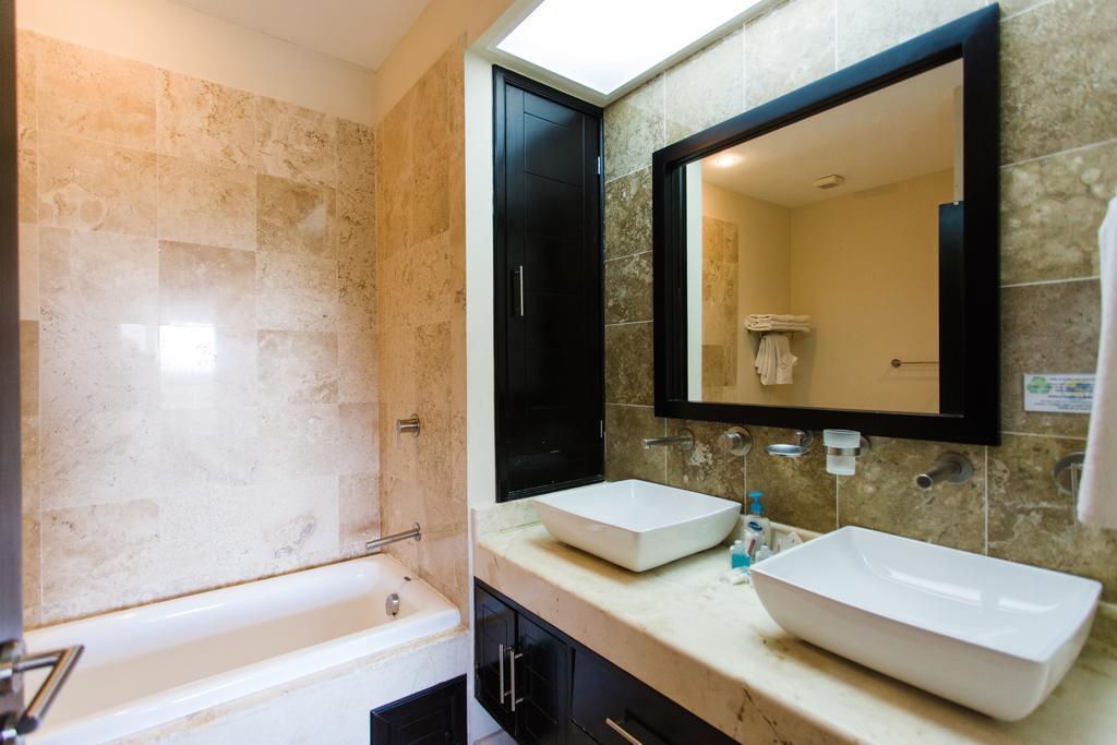 Oceanfront El Faro Surf 302 Apartamento Playa del Carmen Exterior foto
